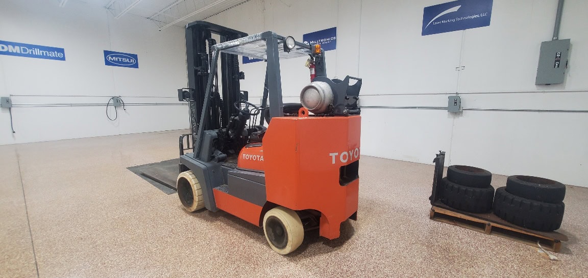 9000 lbs. Toyota BCS Cushion Tire 3 Stage Propane Forklift
