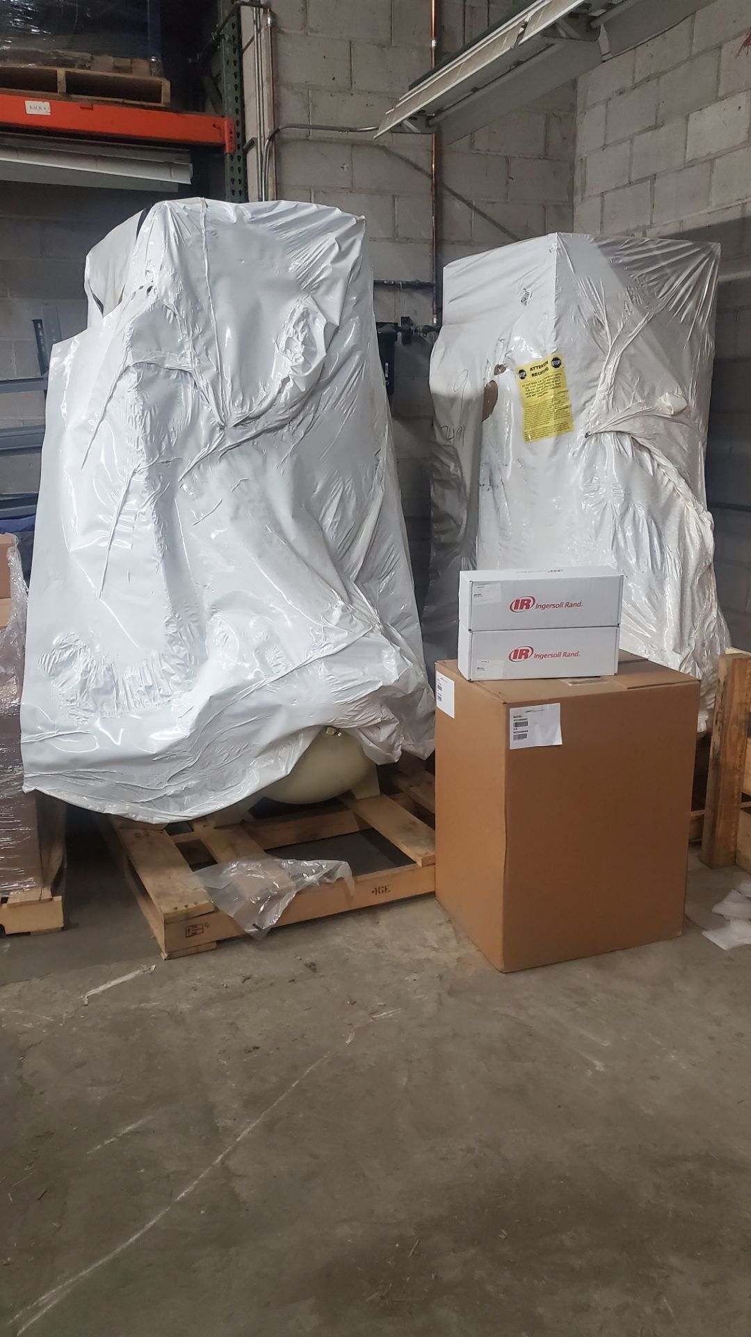 15 HP. Ingersoll Rand R11i Air Compressor