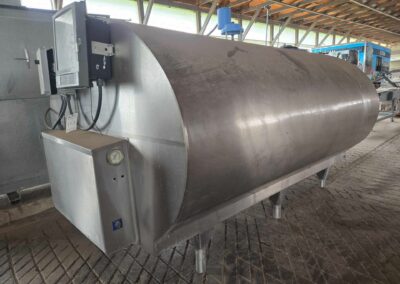 mueller 1500 gallon agitated tank with aj300 chart recorder and blue star compressor