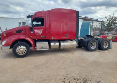 peterbilt 579 semi truck mfg 2020