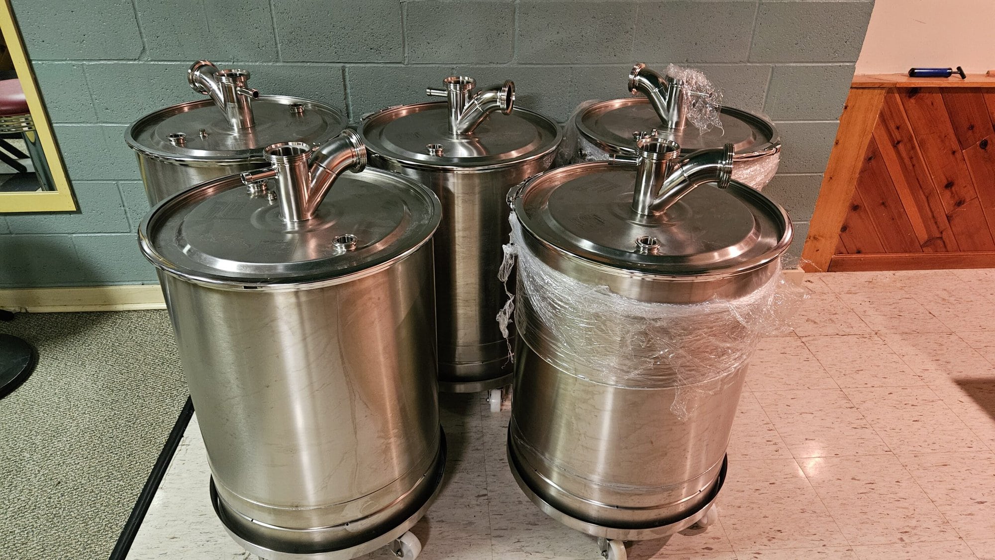 Muller Vispro 150L Stainless Steel Viscous Fluid Transfer Tanks. Set of 5 - NEVER USED