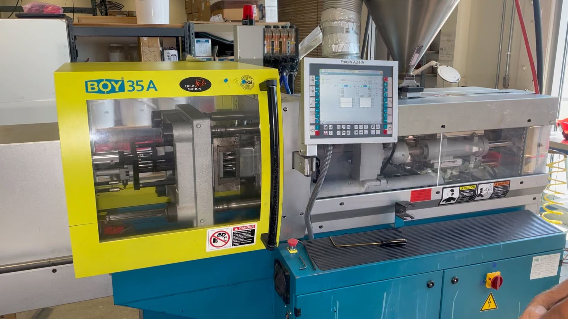 35 Ton 1.0 oz Boy 35A Injection Molding Machine, 2009 - Two Screws, New Barrel Heaters, Chiller