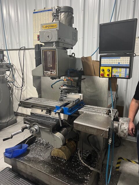 Supermax YCM-40 CNC Knee Mill, 1993