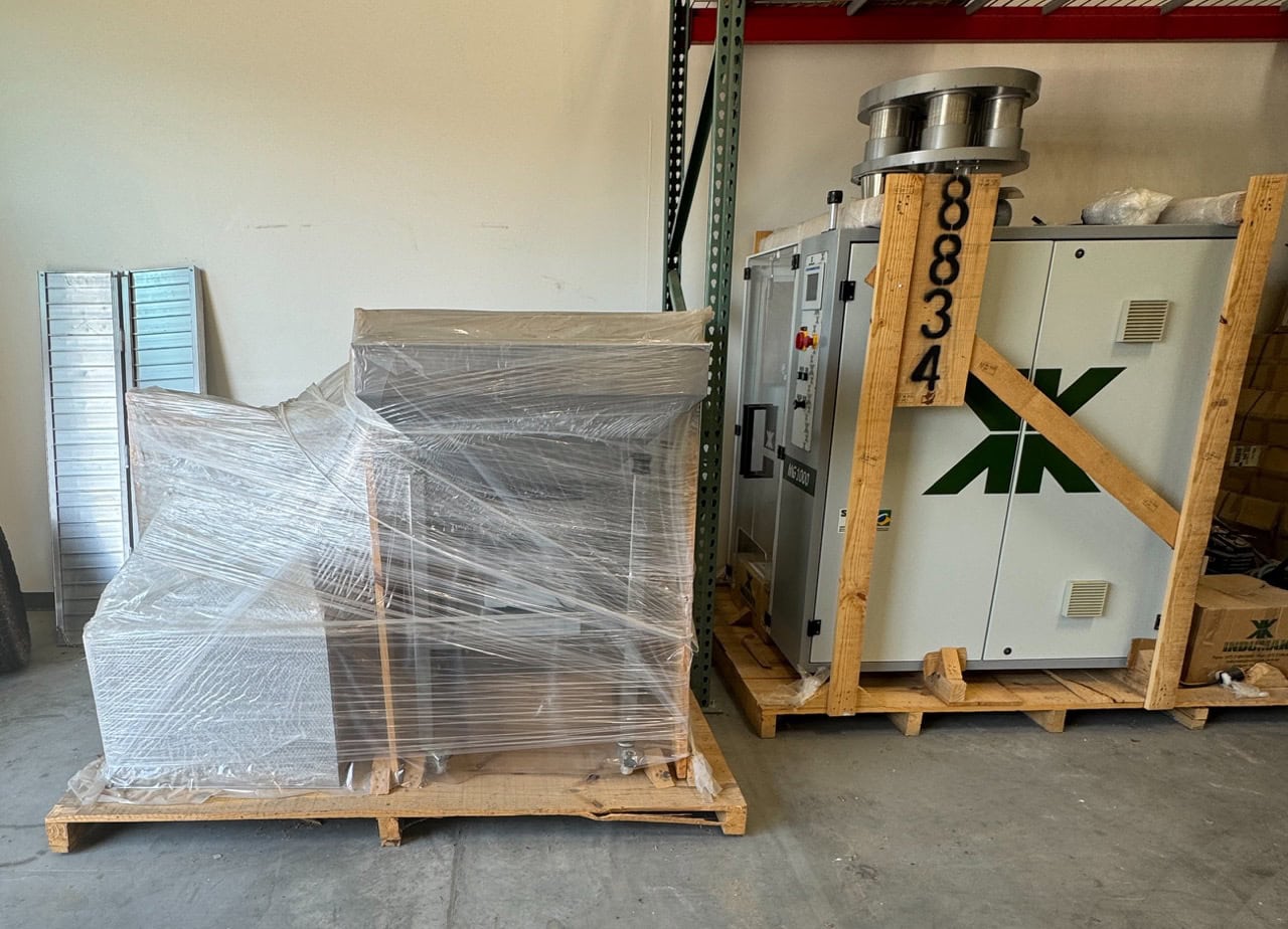 Indumak MG-1000 CGS Vertical Form Fill and Seal Bagger with Volumetric Filler and Incline Conveyor, 2016