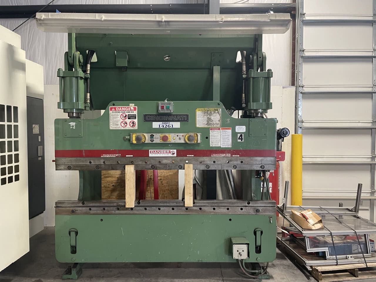 90 Ton x 6' Cincinnati 90CB6 Hydraulic Press Brake, 1996 - Image 2