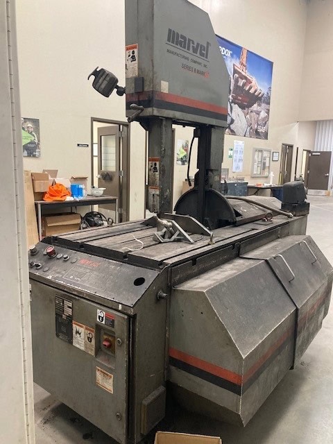 18" x 22" Marvel Series 8 - Mark III Vertical Tilt Frame Bandsaw, 2006 - Priced to move - Image 2