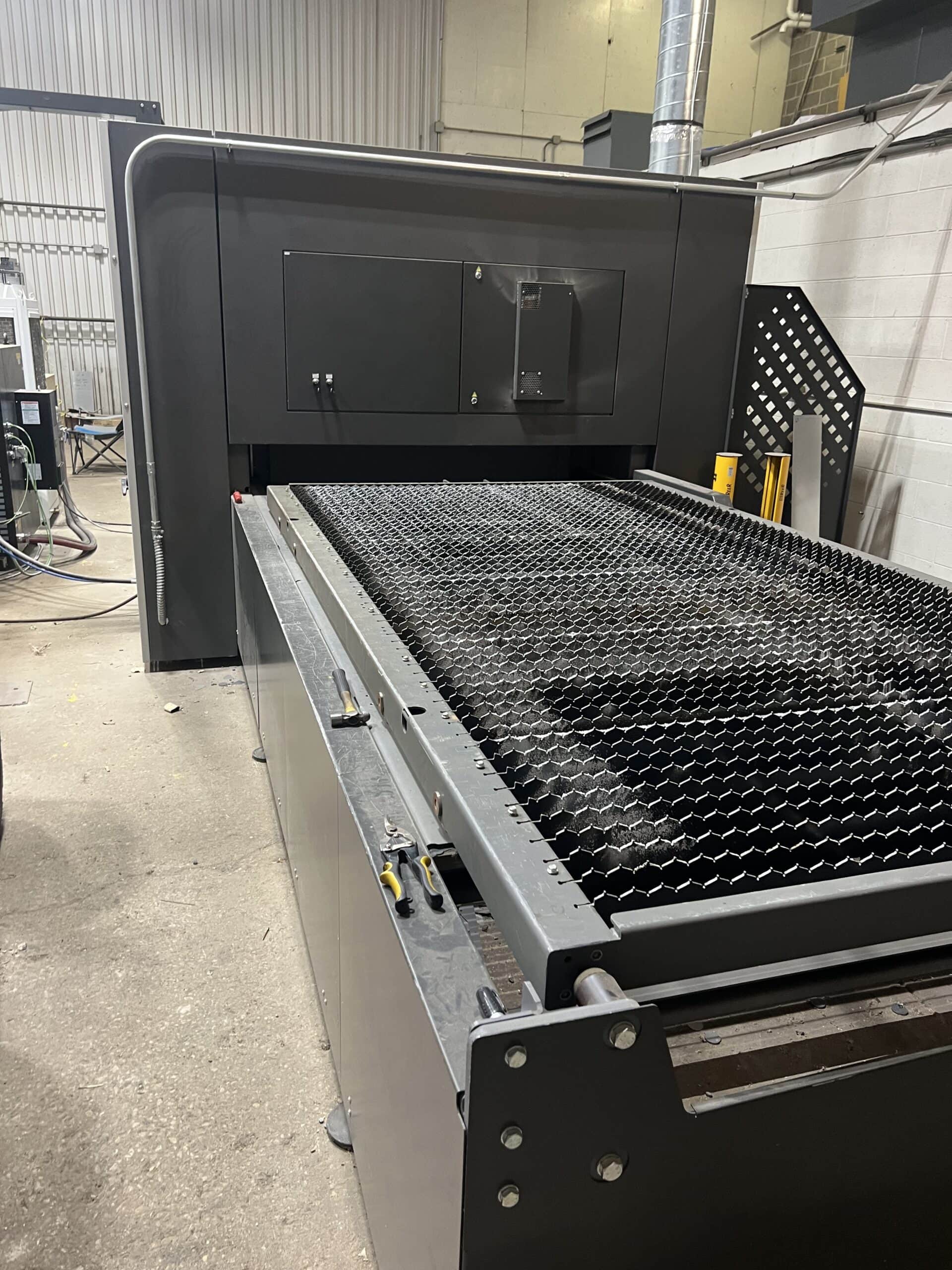 6000 Watt DNE (Bystronic) LC3 3015 Fiber Laser, 2021 - 5'x10' Table, TD Dust Collector - Image 2