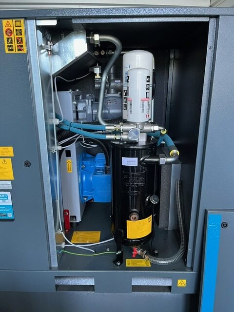 20 HP Atlas Copco G15L FF Air Compressor w/ integrated dryer, 2021 - NEVER USED - Image 2
