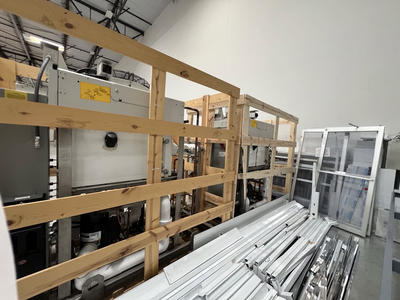 24 kW Budzar DSFA-1536-FCB-S1-SP, 2022 - Self Contained, Outdoor, Air Cooled Chiller - NEVER USED, NEW IN CRATE - Image 2