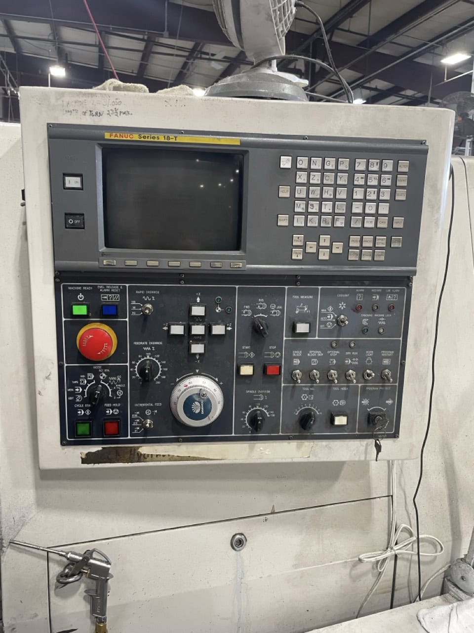 Daewoo Puma 250 CNC Lathe, 1997 - Tailstock, Chip Conveyor - Image 2