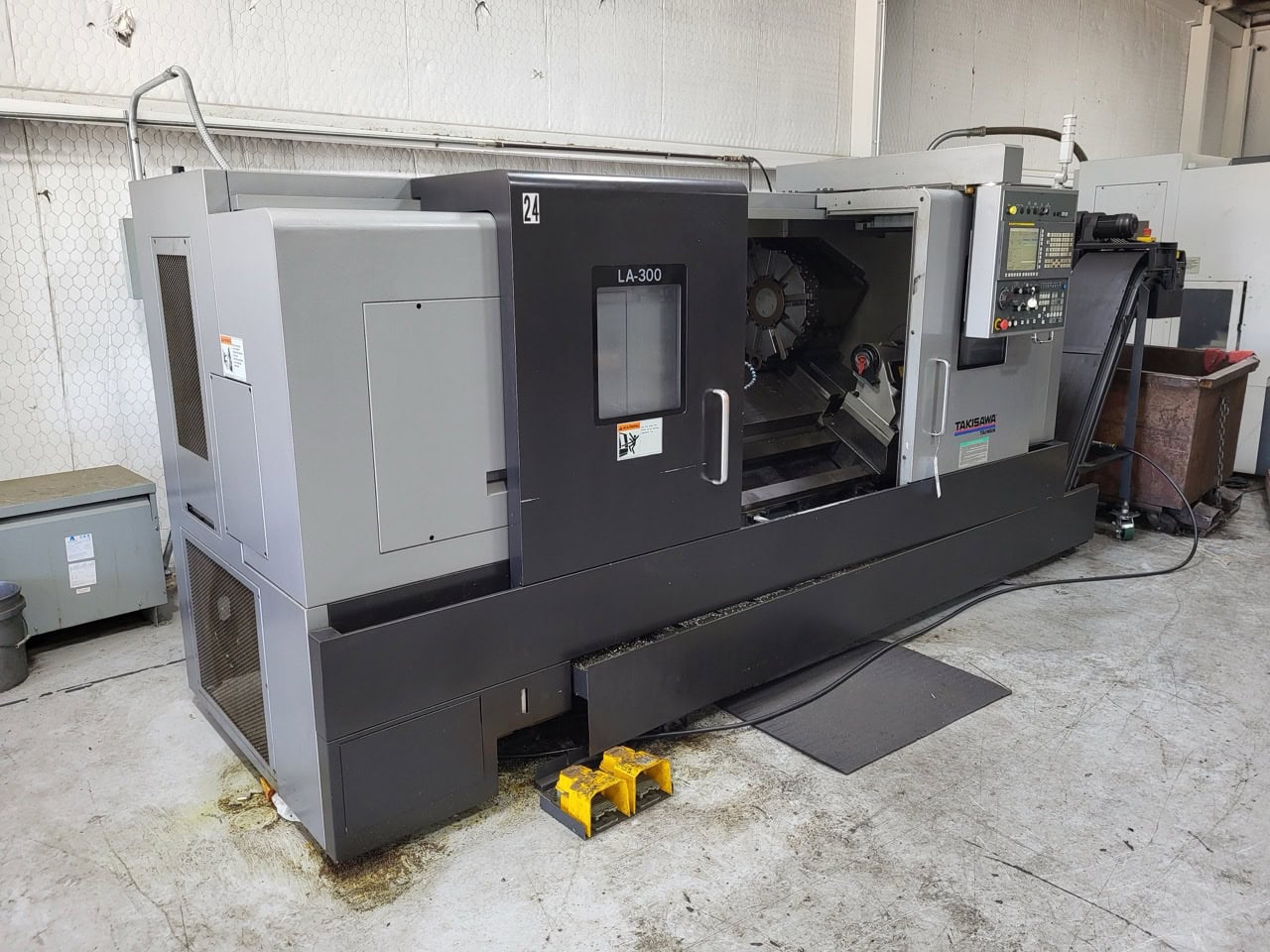 Takisawa LA-300 CNC Lathe, 2018 - Fanuc OI-TF Control, Tailstock, Chip Conveyor - Image 5