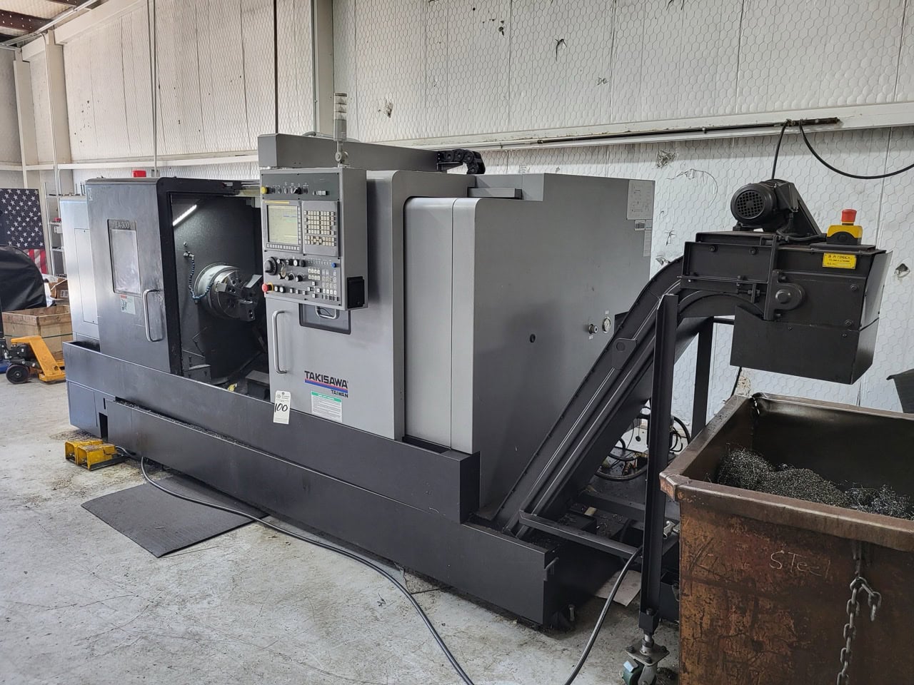 Takisawa LA-300 CNC Lathe, 2018 - Fanuc OI-TF Control, Tailstock, Chip Conveyor - Image 7