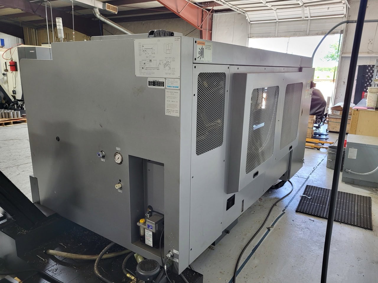 Takisawa LA-300 CNC Lathe, 2018 - Fanuc OI-TF Control, Tailstock, Chip Conveyor - Image 14