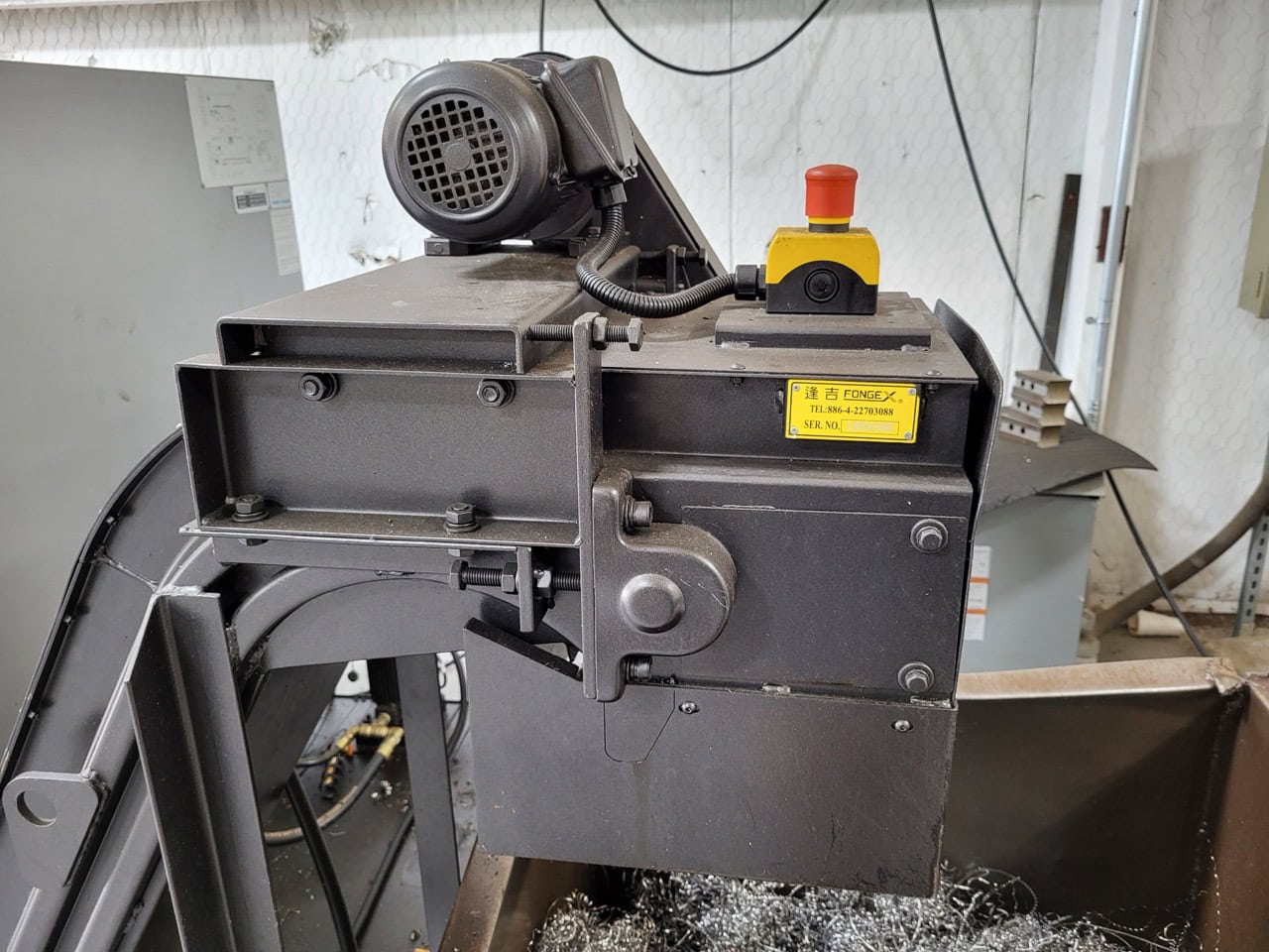 Takisawa LA-300 CNC Lathe, 2018 - Fanuc OI-TF Control, Tailstock, Chip Conveyor - Image 16