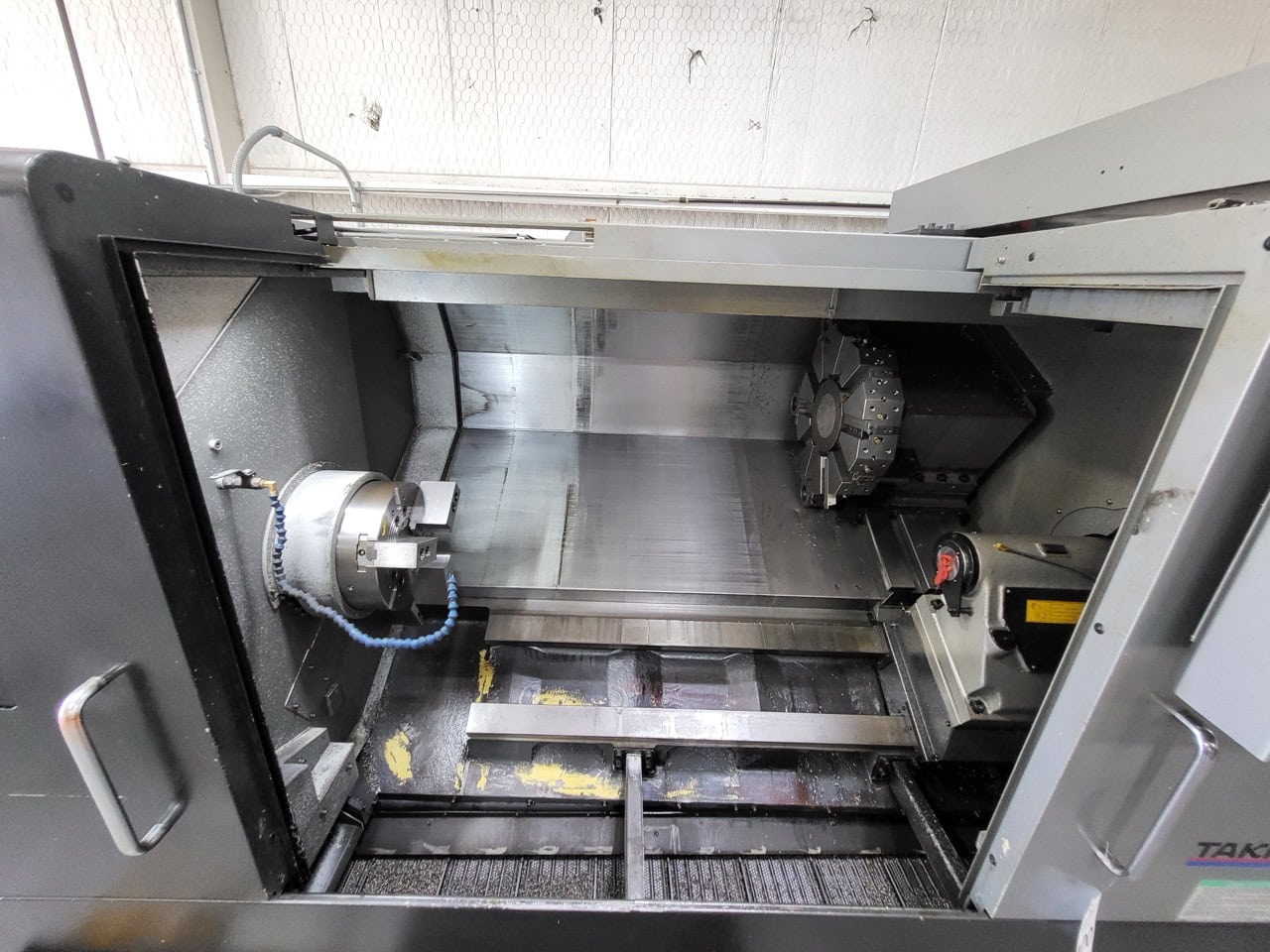 Takisawa LA-300 CNC Lathe, 2018 - Fanuc OI-TF Control, Tailstock, Chip Conveyor - Image 27