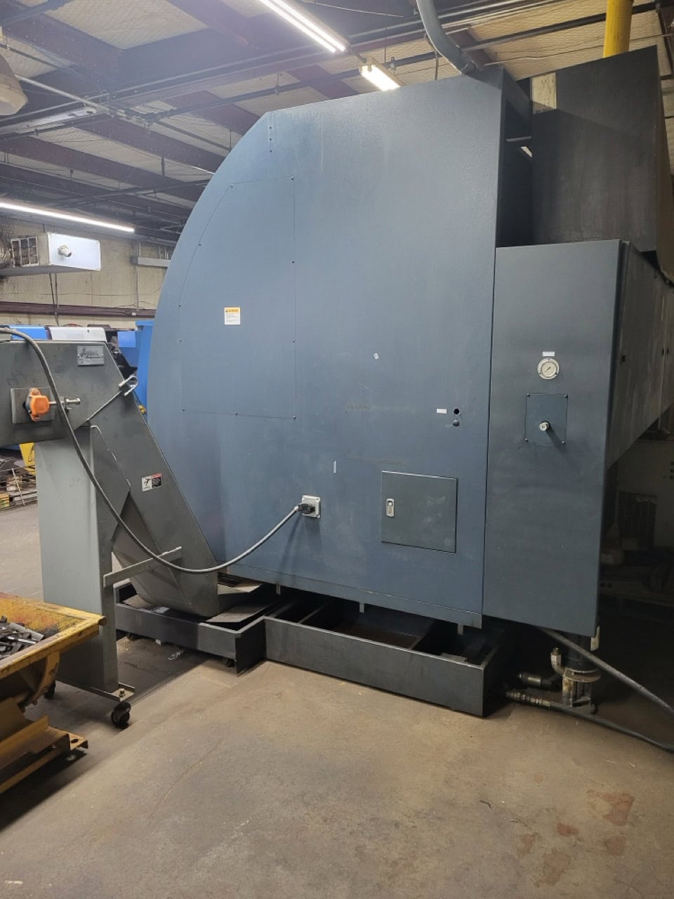 JOHNFORD HT-60-2D CNC Lathe, 2004 - Twin Turret, Chip Conveyor, Programable Tailstock, 24" Chuck - Image 8
