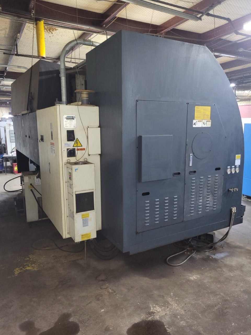 JOHNFORD HT-60-2D CNC Lathe, 2004 - Twin Turret, Chip Conveyor, Programable Tailstock, 24" Chuck - Image 10