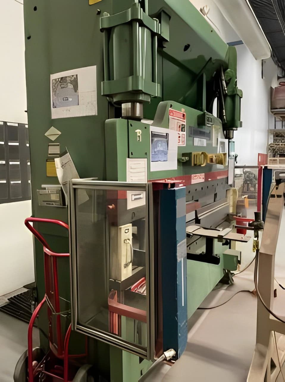 90 Ton x 6' Cincinnati 90CB6 Hydraulic Press Brake, 1996 - Image 4