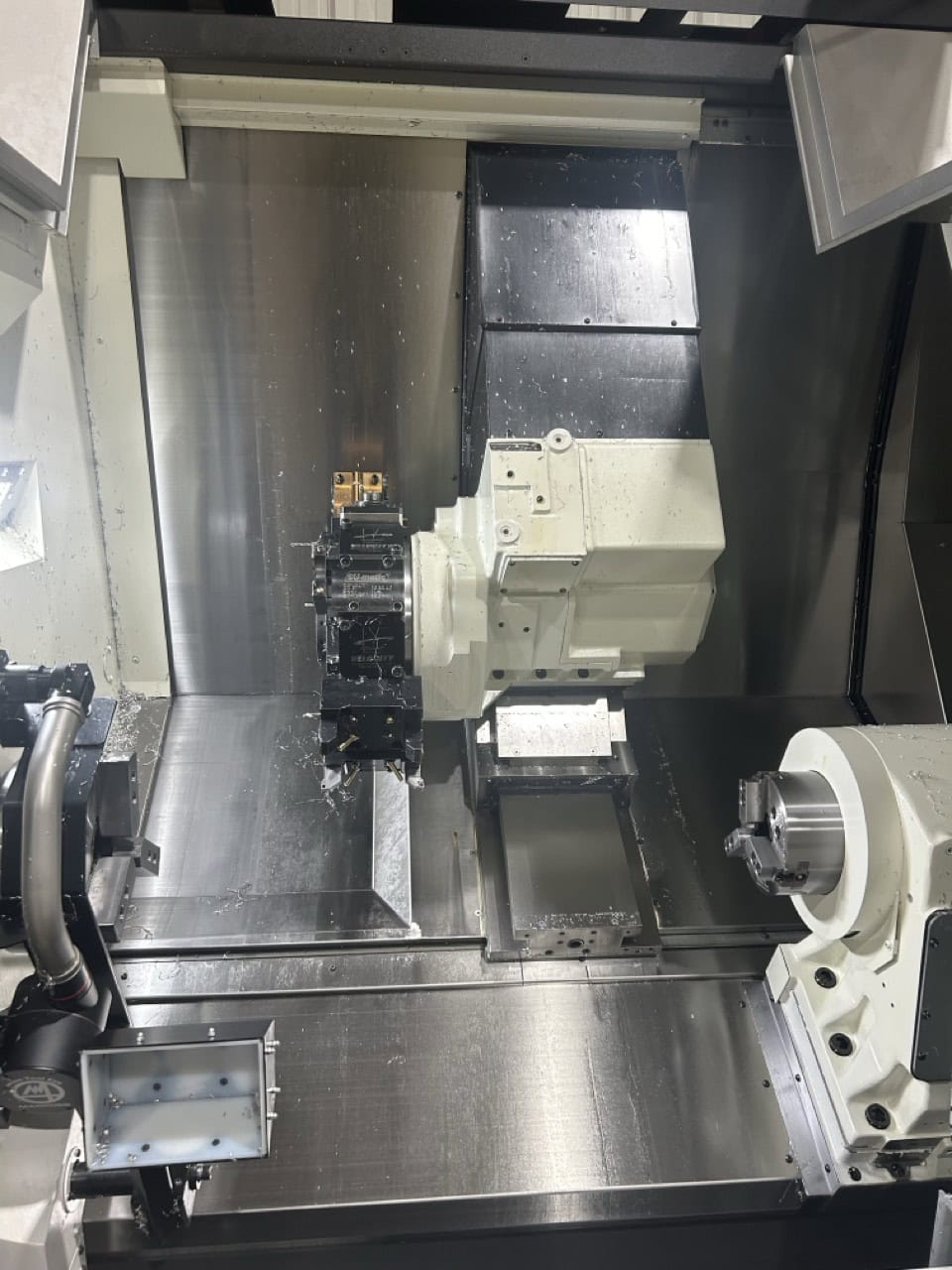 Okuma LB-3000EXIIMYW CNC Lathe, 2022 - Sub Spindle, 5 Axis, Y Axis, Live Tooling, Tool Presetter, Parts Catcher - Image 3