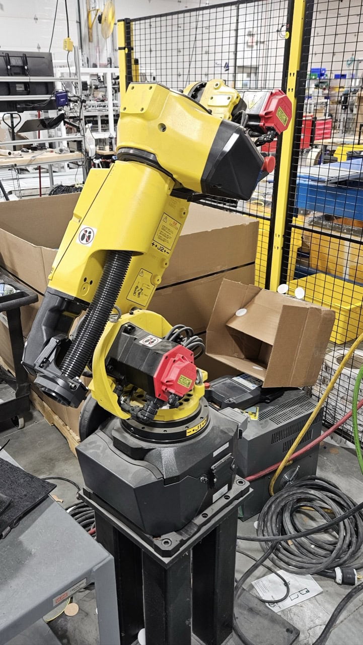 Fanuc M10iD/12 6-Axis Robot w/12kg Payload, 2021 - (Open Box Demo) - Image 4