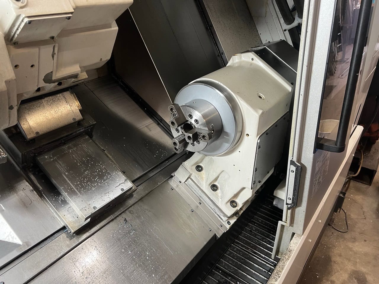 Okuma LB-3000EXII-MYW/800 CNC Lathe, 2019 - Low Hours, Sub Spindle, Y Axis, Tooling, Chip Conveyor, 12" Chuck - Image 4