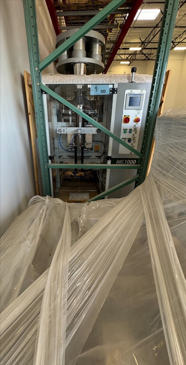 Indumak MG-1000 CGS Vertical Form Fill and Seal Bagger with Volumetric Filler and Incline Conveyor, 2016 - Image 4