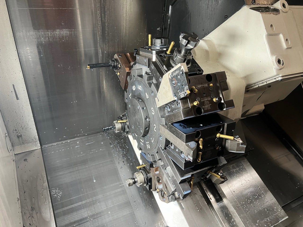 Okuma LB-3000EXII-MYW/800 CNC Lathe, 2019 - Low Hours, Sub Spindle, Y Axis, Tooling, Chip Conveyor, 12" Chuck - Image 5