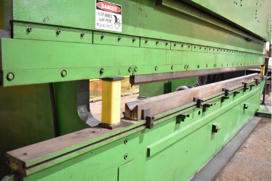 Beyeler 600T 600-Ton Hydraulic Press Brake, 1975 - 26' Bend Length - Image 2