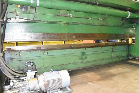 Beyeler 600T 600-Ton Hydraulic Press Brake, 1975 - 26' Bend Length - Image 3