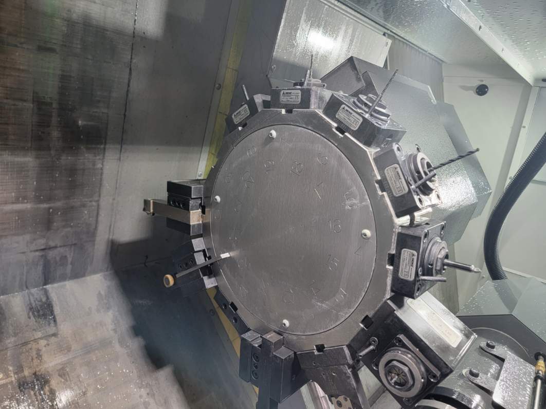 Haas DS-30Y CNC Lathe, 2023 - Fully Equipped, Bar Feeder, Low Hours, Tailstock - Image 7