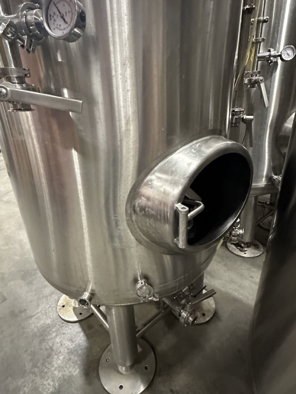 (4) 7 BBL Single Wall Brite Tanks - Image 6