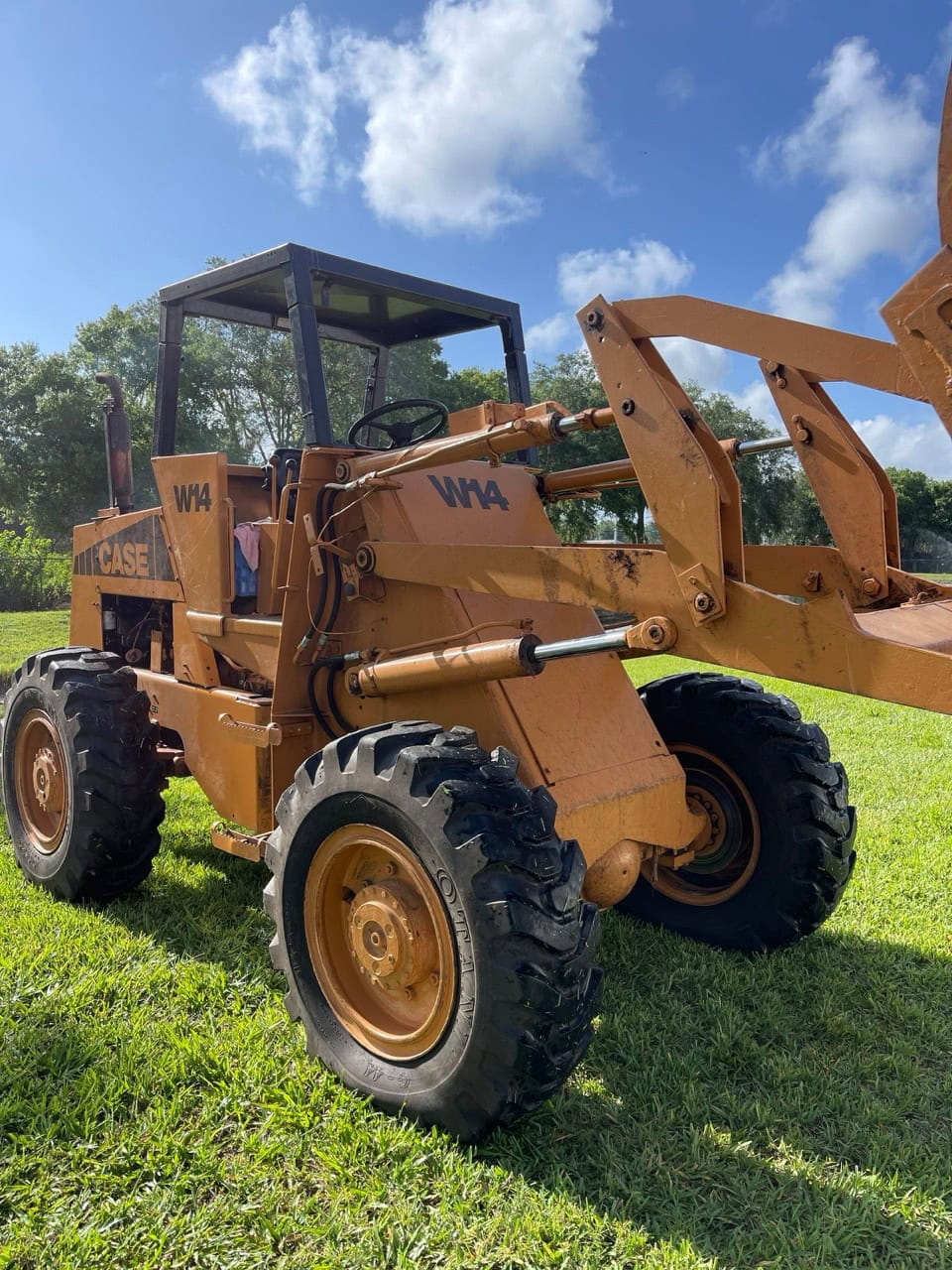 Pemberton Case W-14 Front End Loader - Image 7