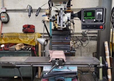 swi trak dpm bed mill with trak auto geometry engine 3 cnc control