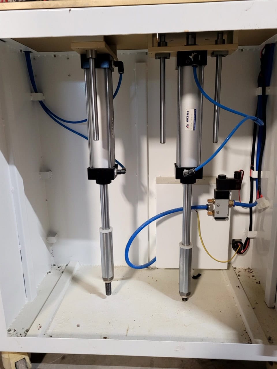 Convectium 710 Shark V8.0 Cartridge Filler, 2020 - Image 4