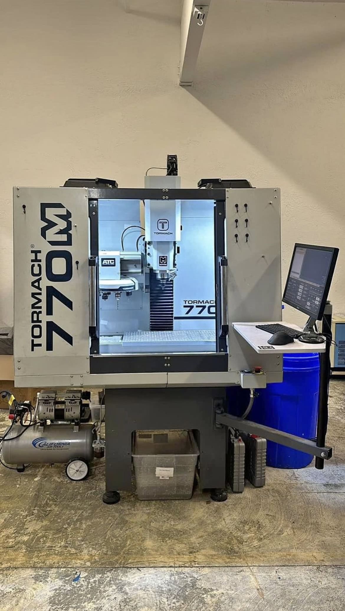 Tormach 770M CNC Mill, 2022 - Low Hours, 10 Pocket ATC, Path Pilot Computer, Lift Kit, Saunders Fixture Plate, 2.5" Fly Cutter, Haimer 3D Edge Finisher, Coolant Tank & Pump, Tons of Tooling