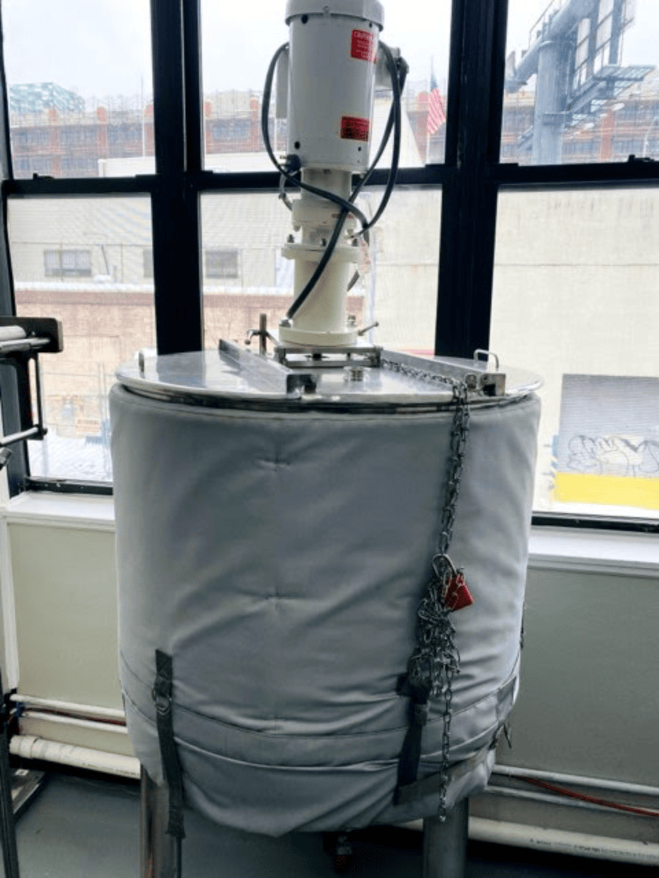 60 Gallon Stainless Steel Mixing Kettle with Heat Blanket