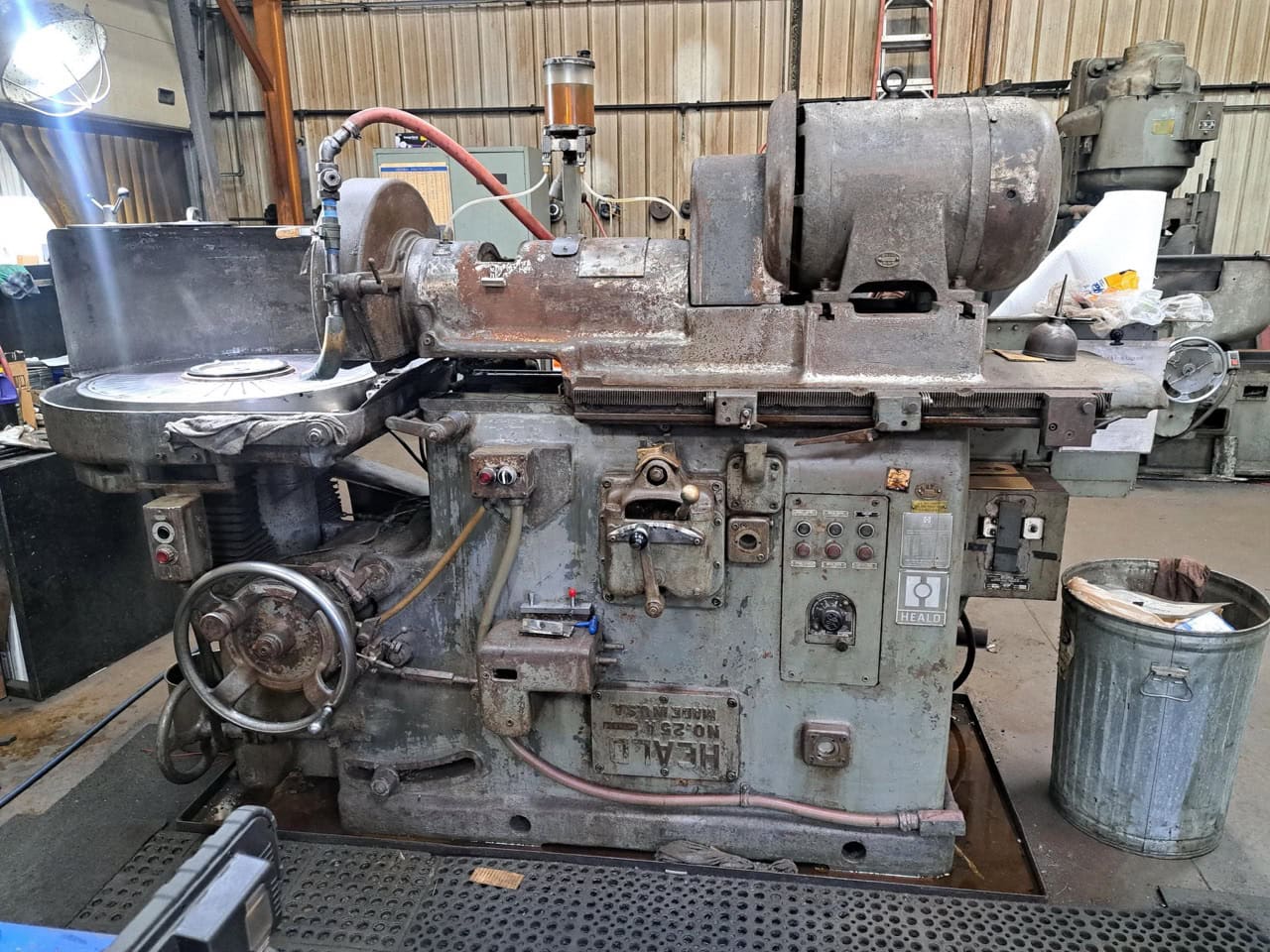 Heald No. 25 Rotary Surface Grinder- Under Power
