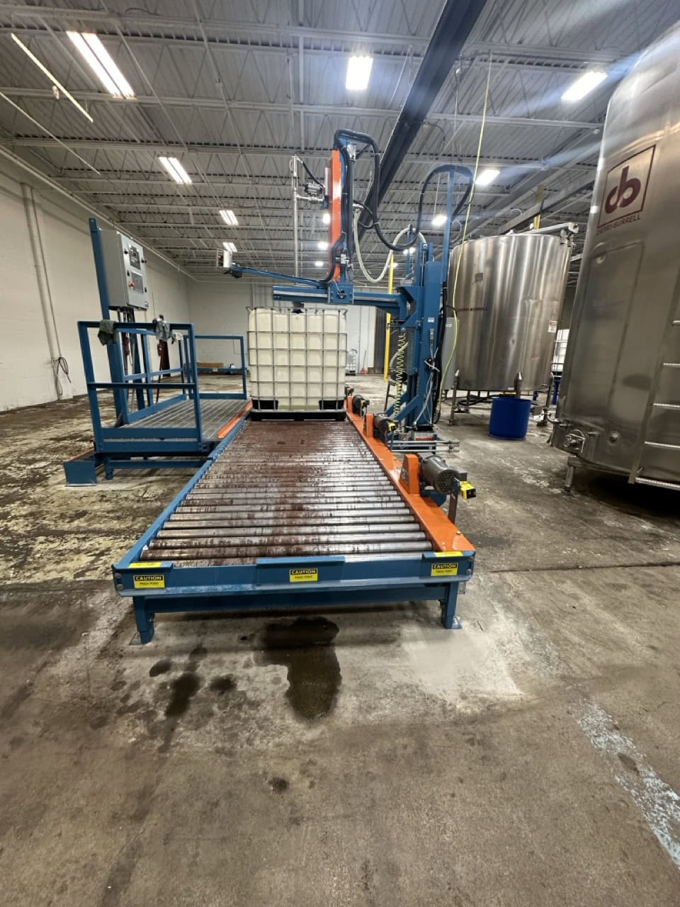 Specialty Equipment DF-5540U Automatic Liquid Filling Machine