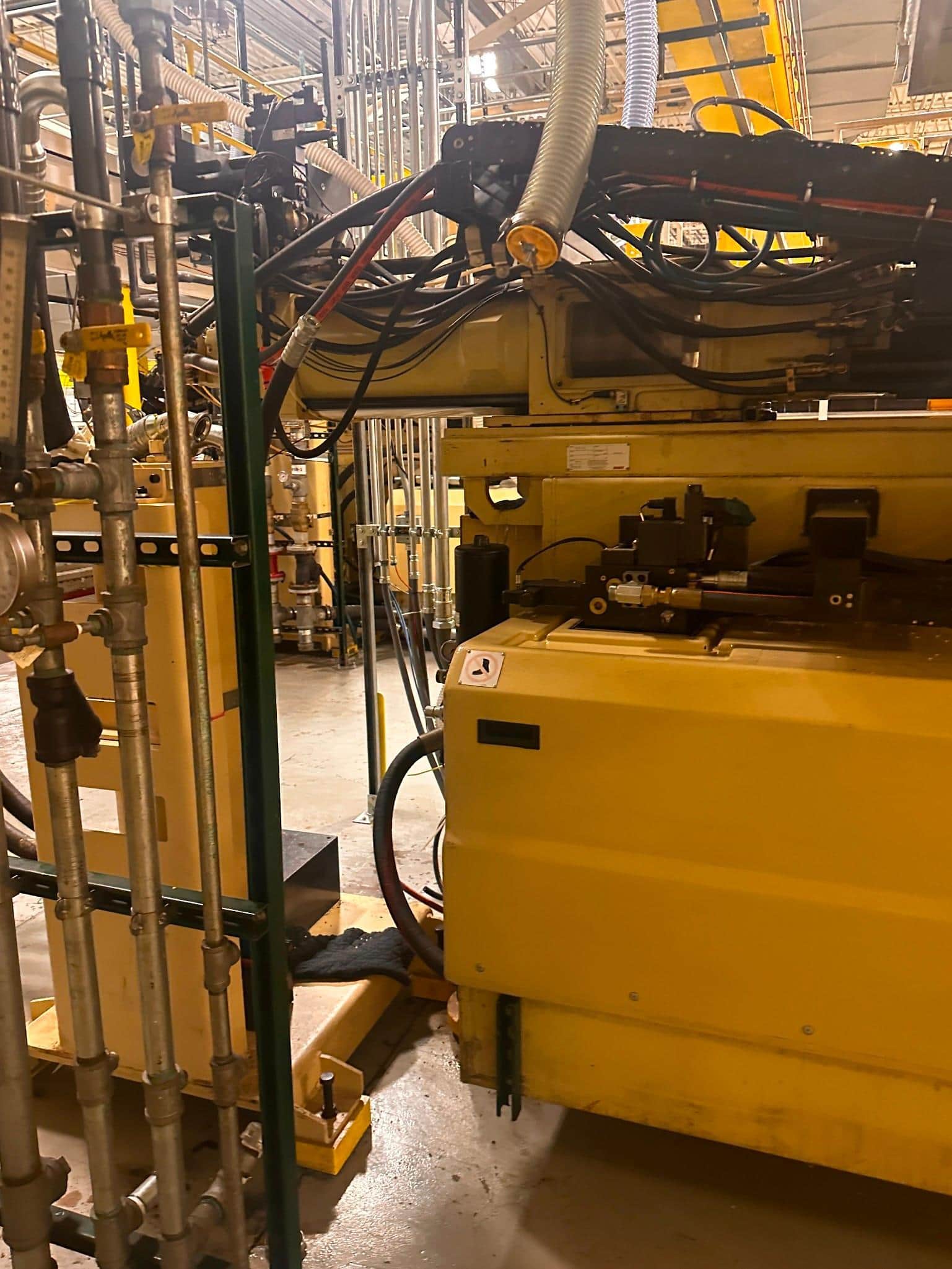 300 Ton 59 Oz Shot Husky RS70/60 Injection Molder, 1998 - Image 12