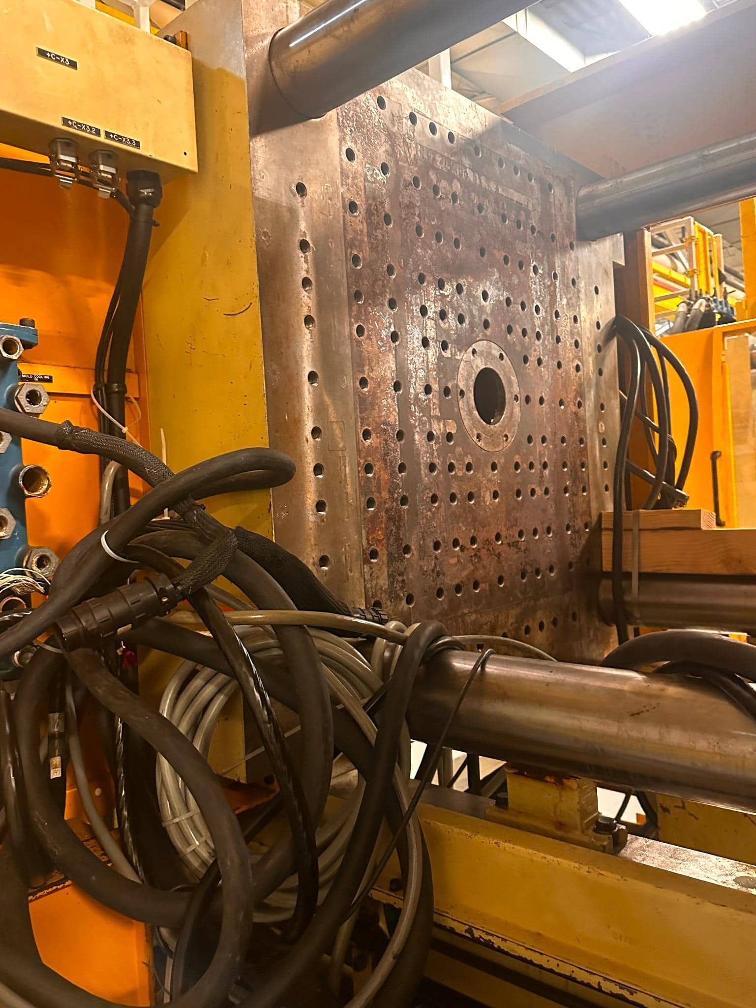 300 Ton 59 Oz Shot Husky RS70/60 Injection Molder, 1998 - Image 6