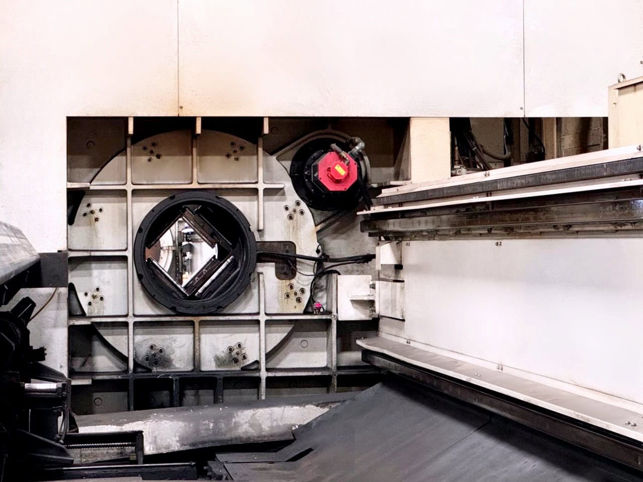 2,500 Watt Mazak Fabri Gear 300 Tube Laser, 2007- Recent Turbo Replacement - Image 10