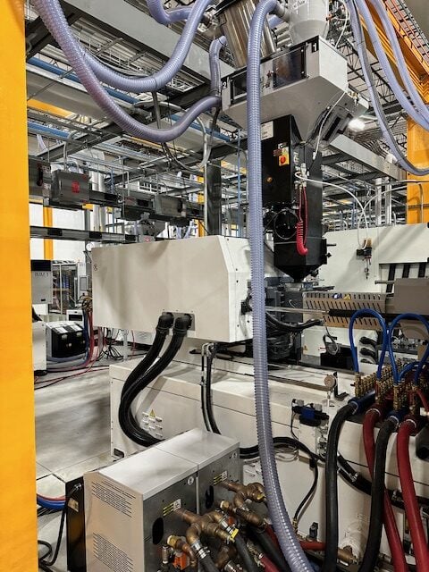 369 Ton 9.2 Oz Shot Tederic E328-E500C Injection Molder, 2022 - TEDERIC TLR-RSE-900-1400 Series 3-Axis Servo Injection Molding Robot - Image 2