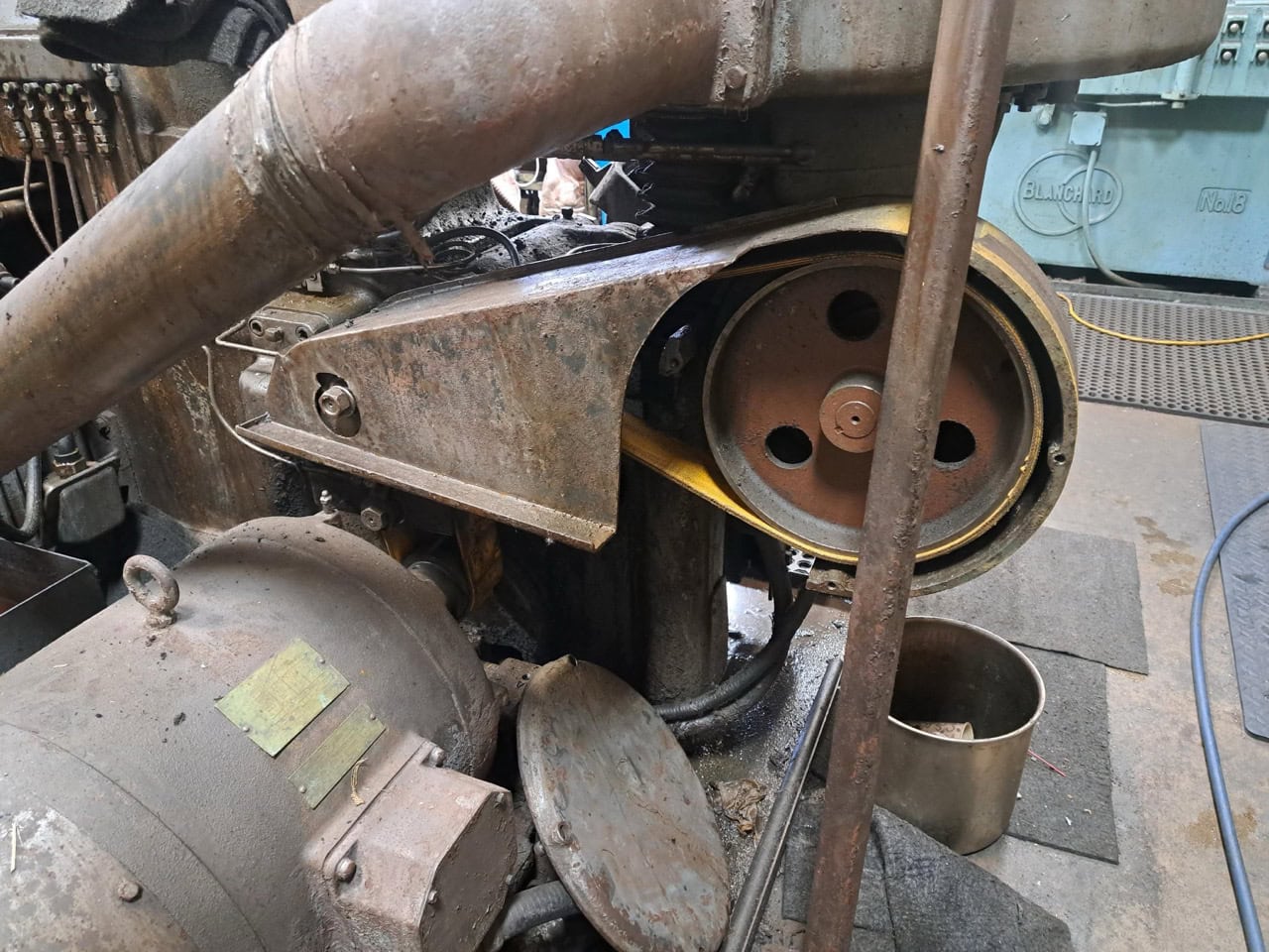 Heald No. 25 Rotary Surface Grinder- Under Power - Image 2