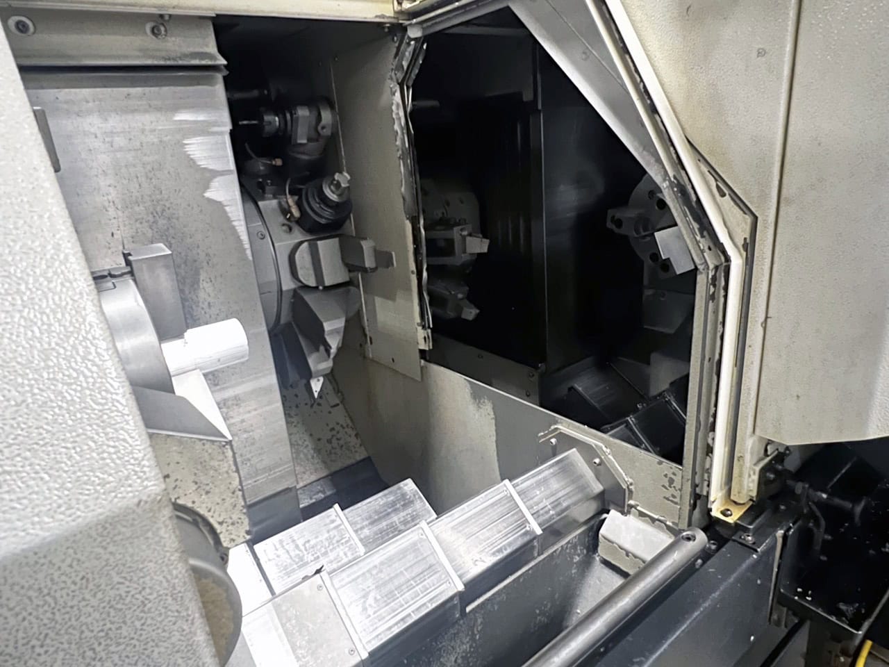 Mazak Multiplex 6200Y CNC Turning Center, 2009 - Y-Axis, Live Tool Milling, LNS Bar Feeder, Conveyor - Image 8