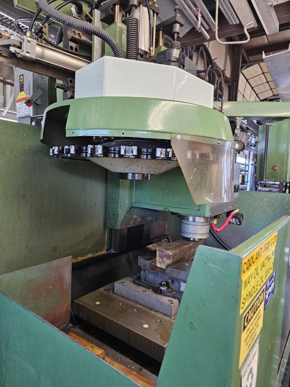 Leadwell MCV-610S VMC, 1988 - BT40, Good Condition - Image 2