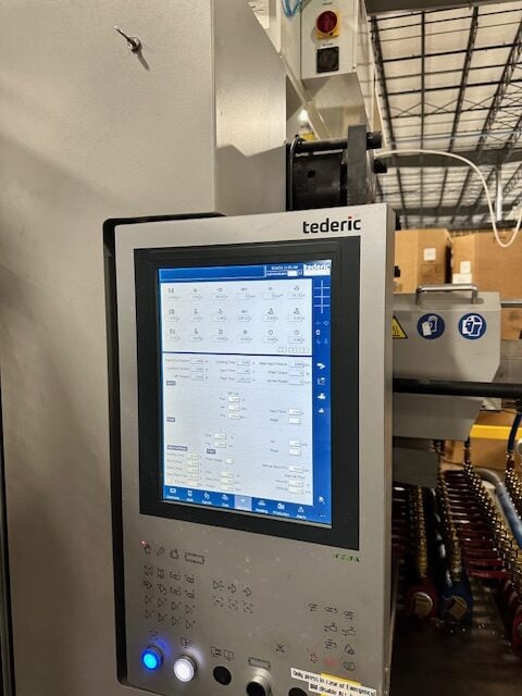 369 Ton 9.2 Oz Shot Tederic E328-E500C Injection Molder, 2022 - TEDERIC TLR-RSE-900-1400 Series 3-Axis Servo Injection Molding Robot - Image 3