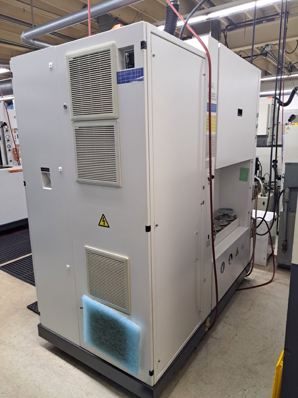 Agie Charmilles RoboForm EDM F0350 SP EDM Sinker, 2013 - Chiller - Image 3