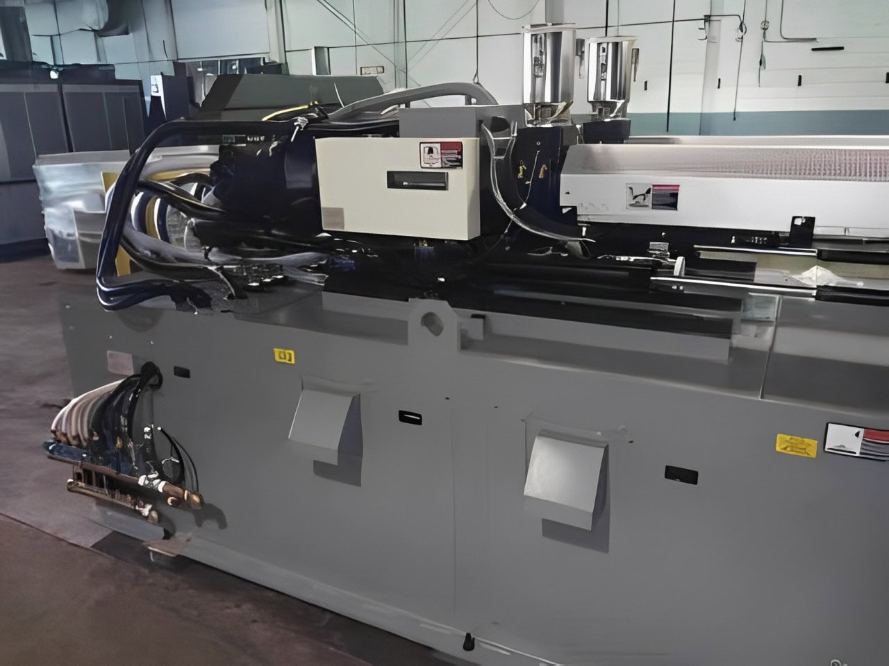 224 Ton 5.5 Oz Shot Size Nissei DCX200III-25A Injection Molding Machine, 2023 - Dryer, Temp Controller, Granulator - Image 14