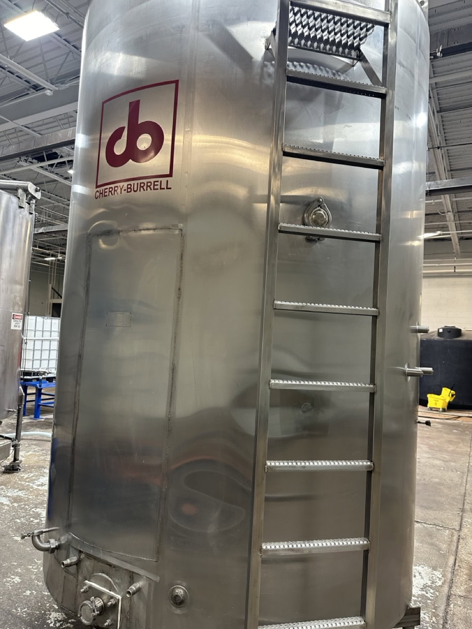 Cherry Burrell 2000 Gallon Stainless Steel Tank w/Propeller Agitation - Image 3