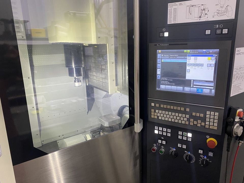 Makino DA300 VMC, 2021 - 5 Axis, 1000 psi CTS, 60 ATC, Low Hours, Loaded With Options, Available For Inspection Under Power - Image 4